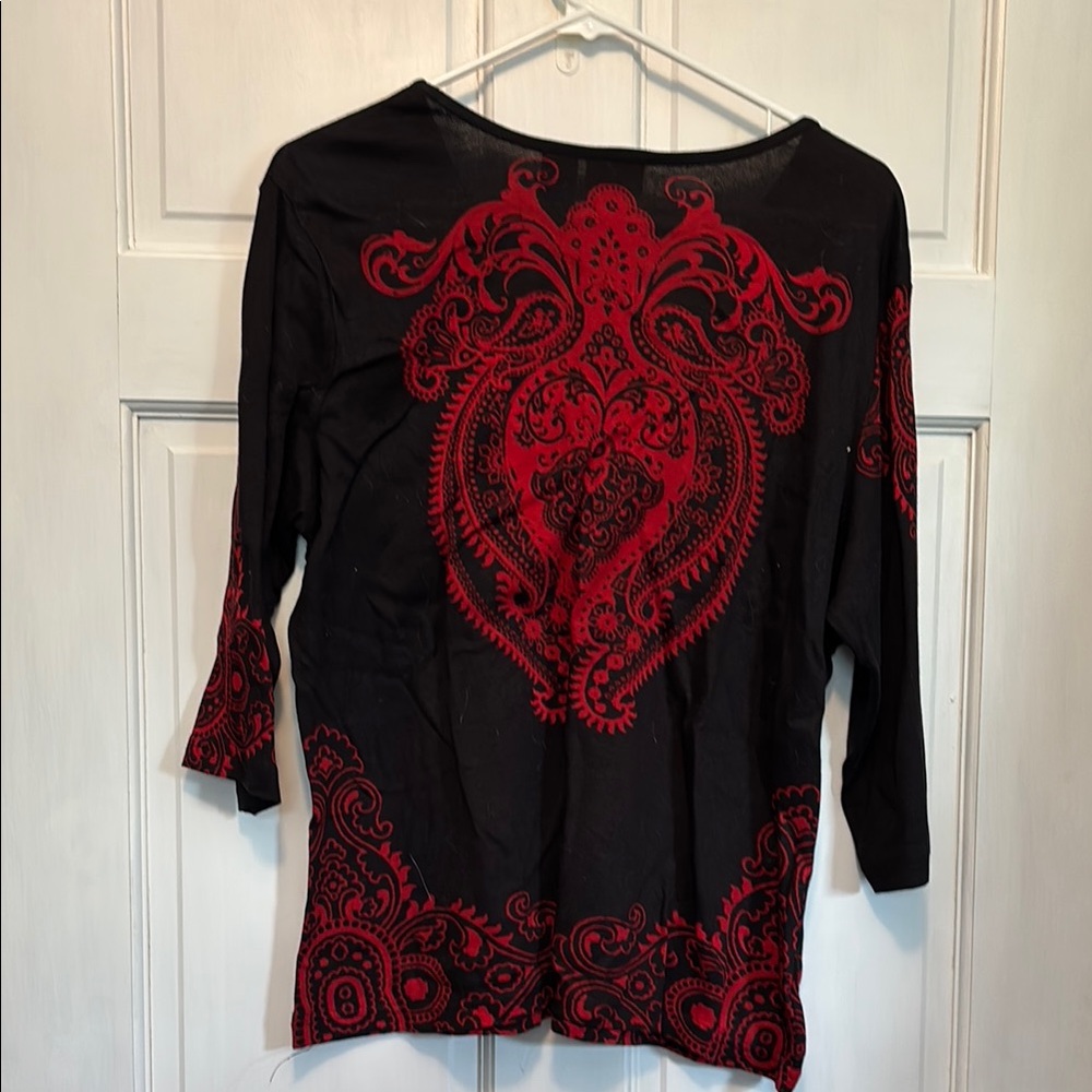 Sara Studio Red and Black 3/4 Sleeve Graphic Blouse - Picture 5 of 5